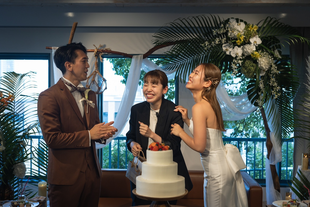 フリープランナー中川遥奈さんがインタビューに答える様子