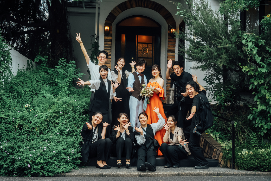 オンラインで遠方のカップルと打ち合わせを行う小関陽子さん