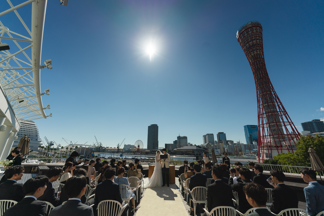 OCEAN PLACEから望む神戸ポートタワーと美しい海と空の景色